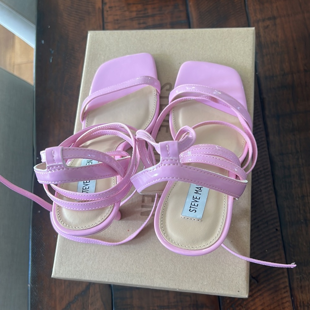 Pink patent leather lace up stiletto heel Steve Madden. - Picture 3 of 3